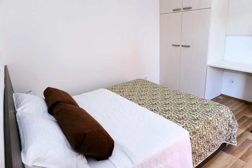 Apartments Zdjelar Porec Esterno foto