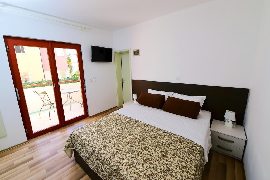 Apartments Zdjelar Porec Esterno foto