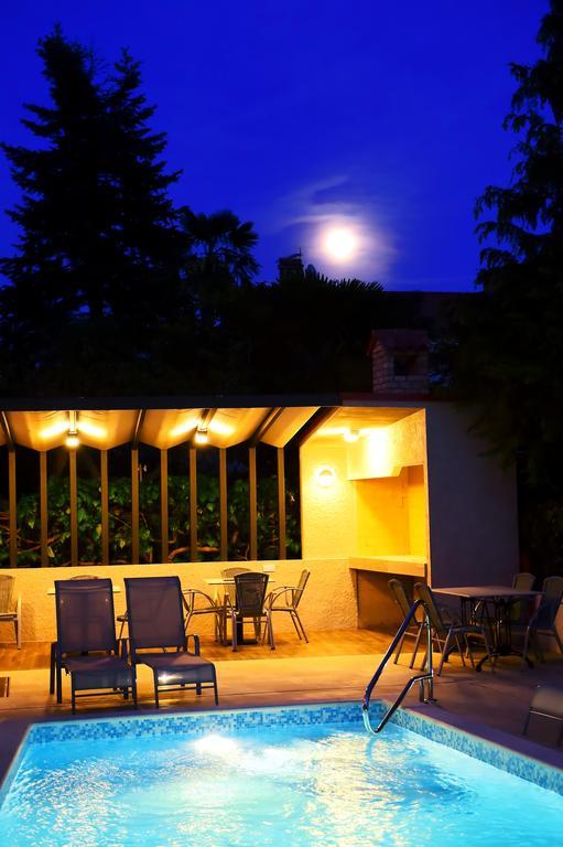 Apartments Zdjelar Porec Esterno foto