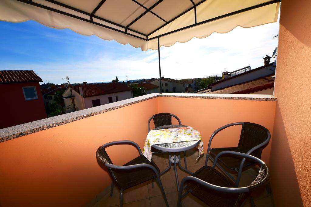Apartments Zdjelar Porec Esterno foto