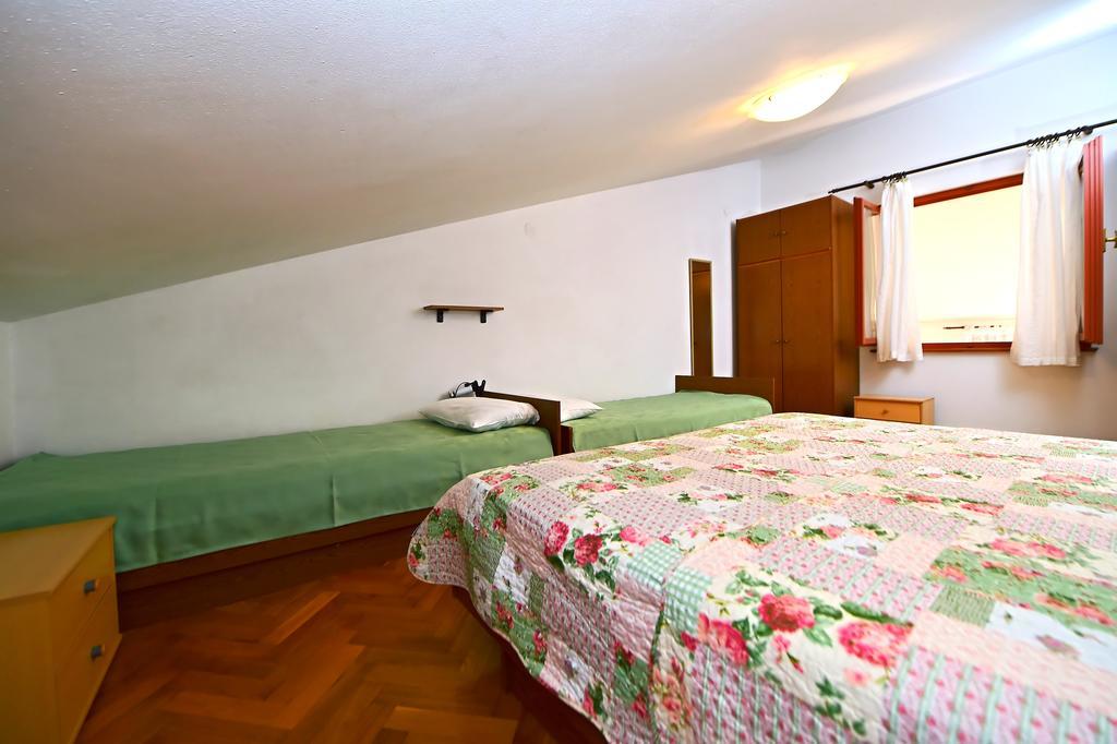 Apartments Zdjelar Porec Esterno foto