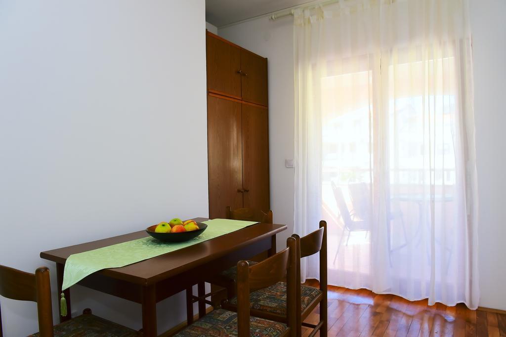 Apartments Zdjelar Porec Esterno foto