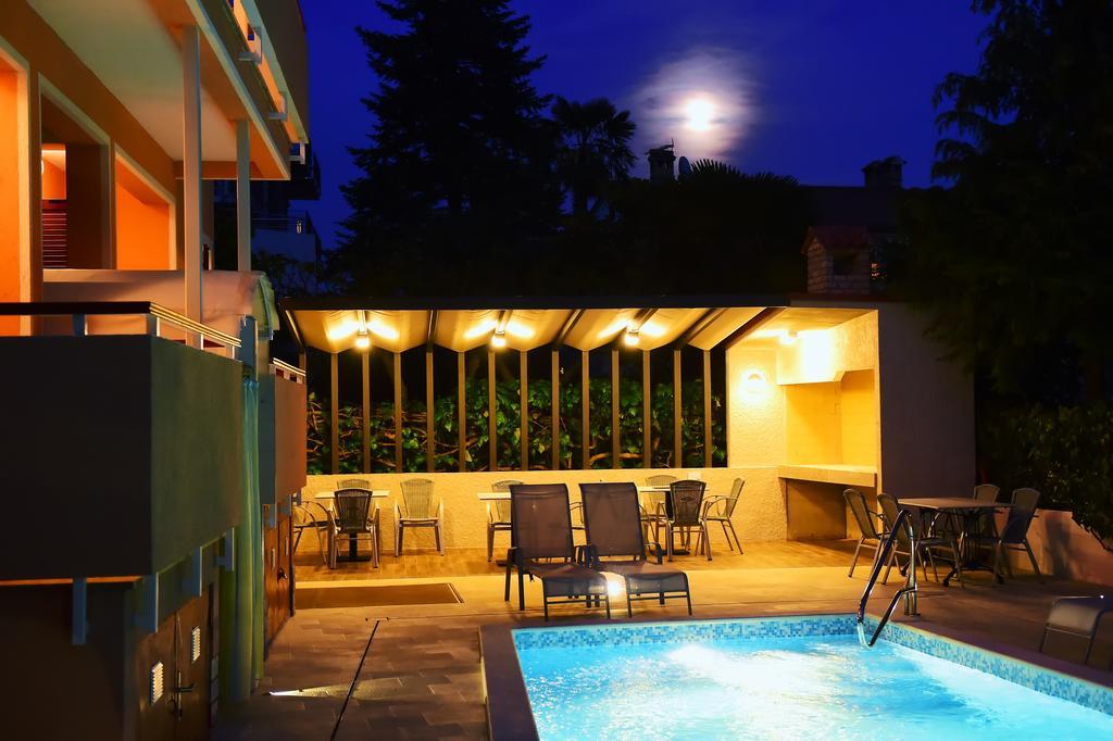 Apartments Zdjelar Porec Esterno foto