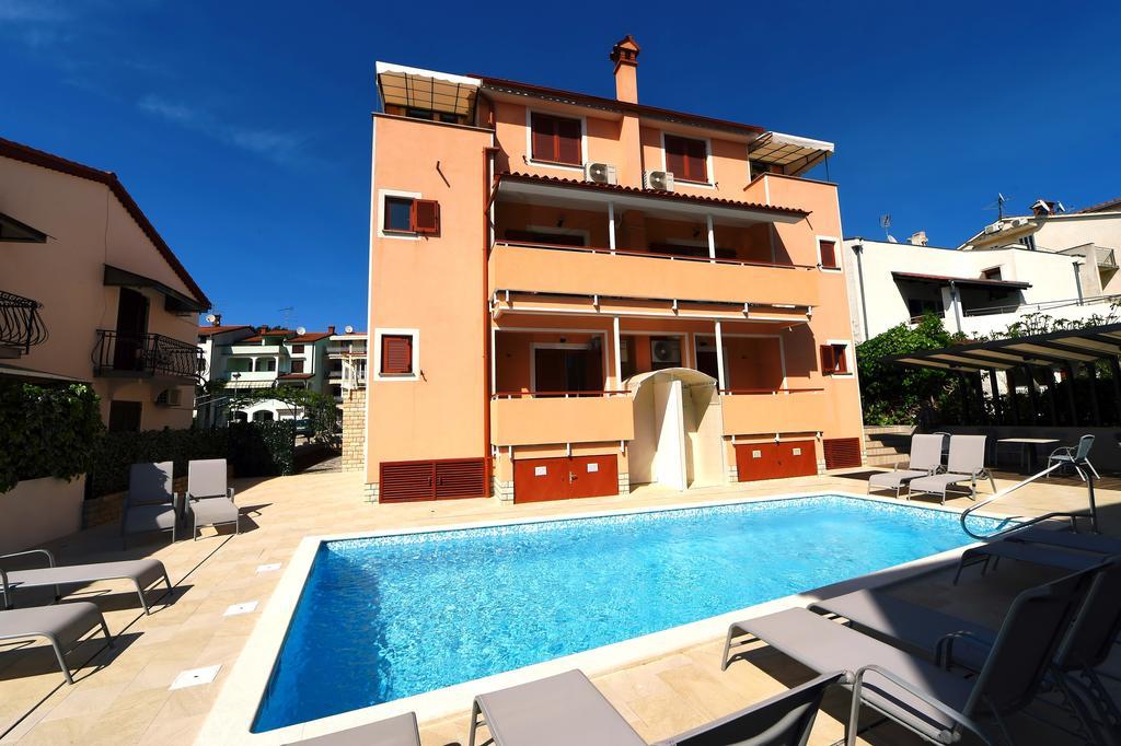 Apartments Zdjelar Porec Esterno foto