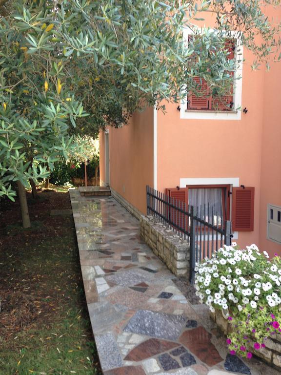 Apartments Zdjelar Porec Esterno foto